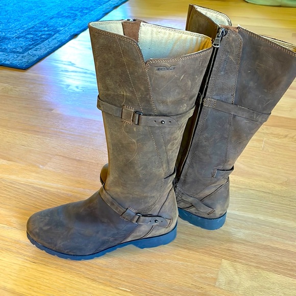 COPY - Teva boots - Picture 4 of 4